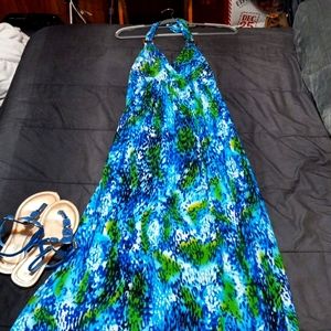 Beautiful full length floral dress size Small.